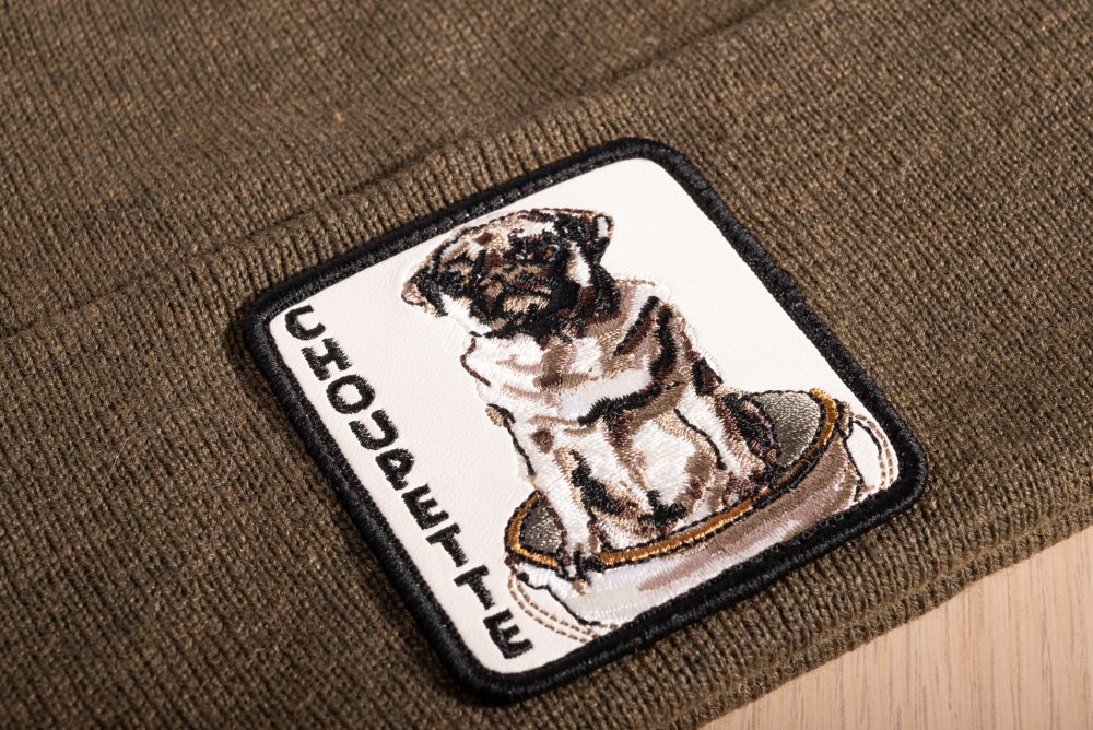 Konstläderpatch med brodyr